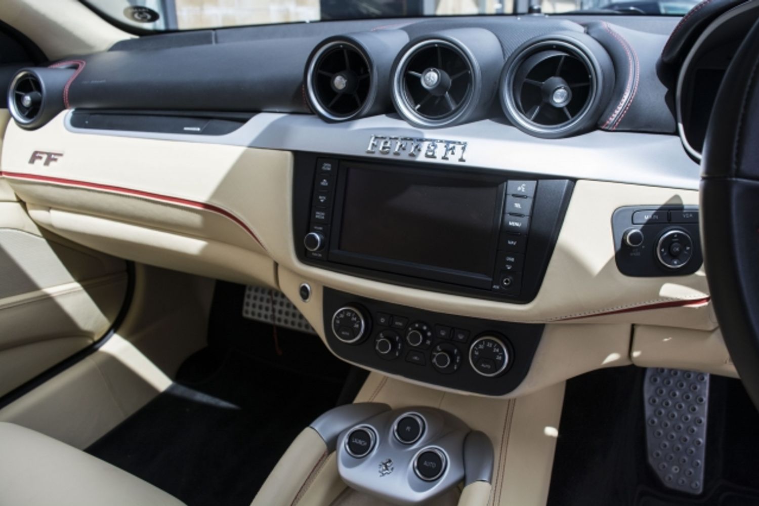 FERRARI FF COUPE 2dr Auto [HELE]
