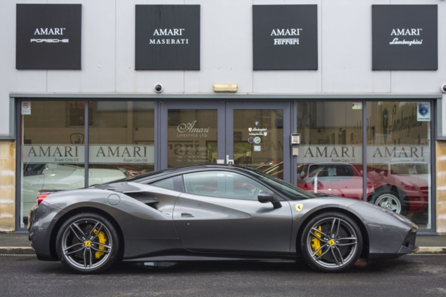 FERRARI 488 3.9 Litre Twin Turbo V8
