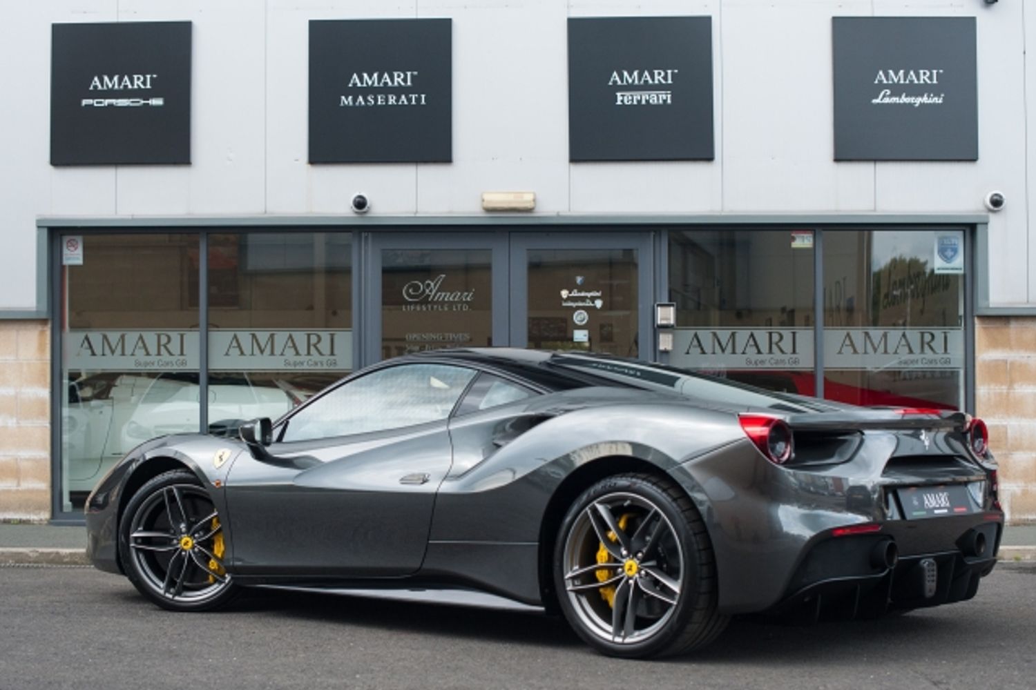 FERRARI 488 3.9 Litre Twin Turbo V8