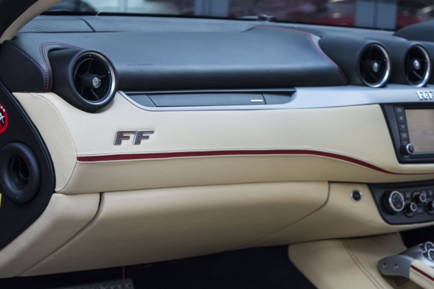 FERRARI FF COUPE 2dr Auto [HELE]