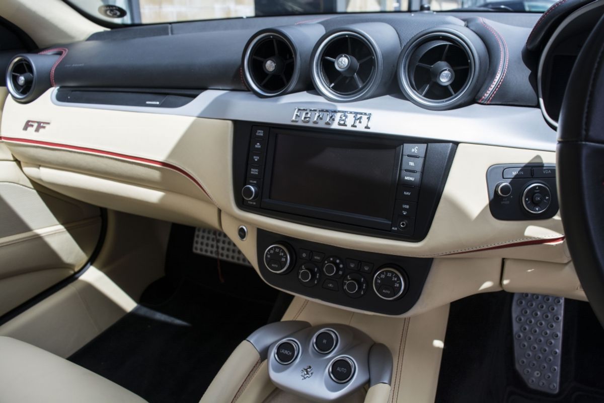 FERRARI FF COUPE 2dr Auto [HELE]