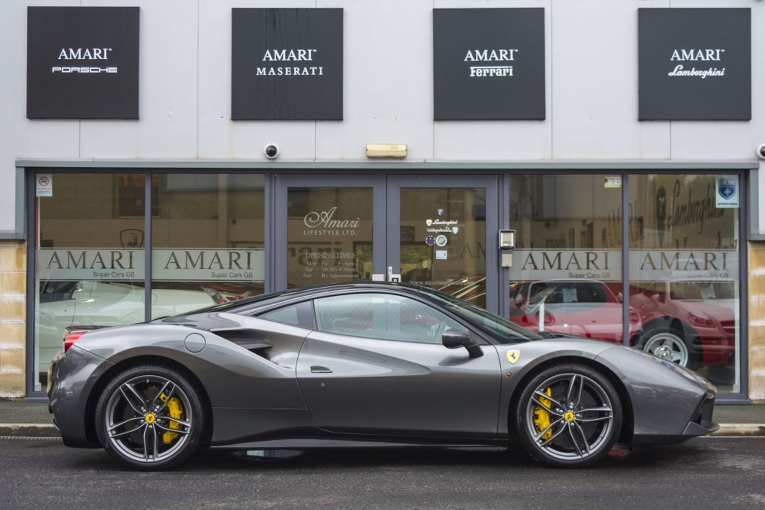 FERRARI 488 3.9 Litre Twin Turbo V8