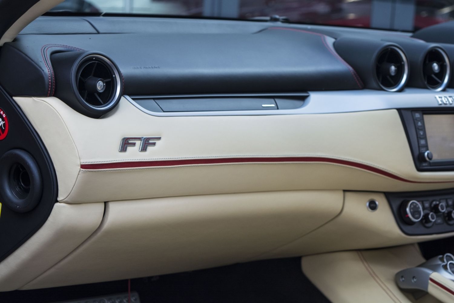 FERRARI FF COUPE 2dr Auto [HELE]