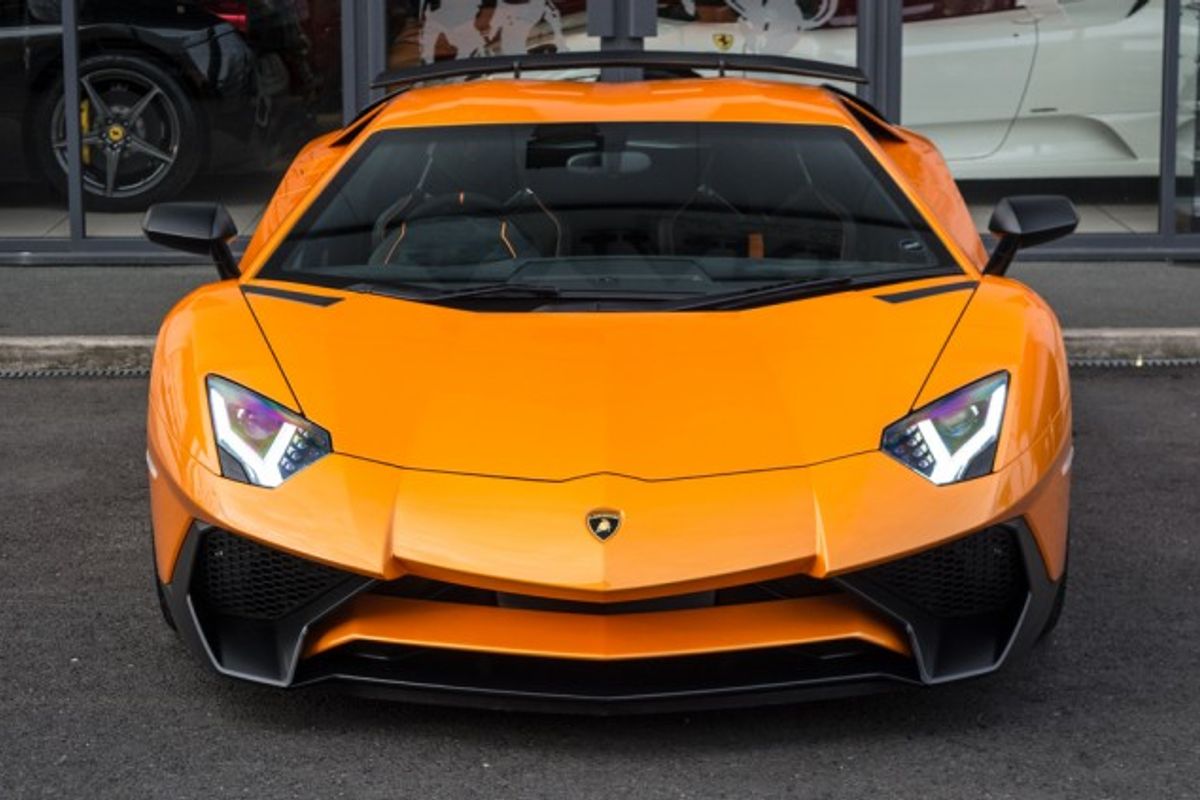 LAMBORGHINI Aventador LP750-4 SV Superveloce