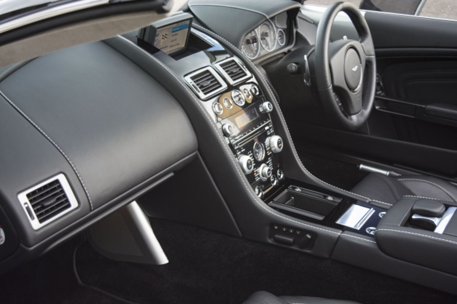 ASTON MARTIN Volante Touchtronic DBS Volante