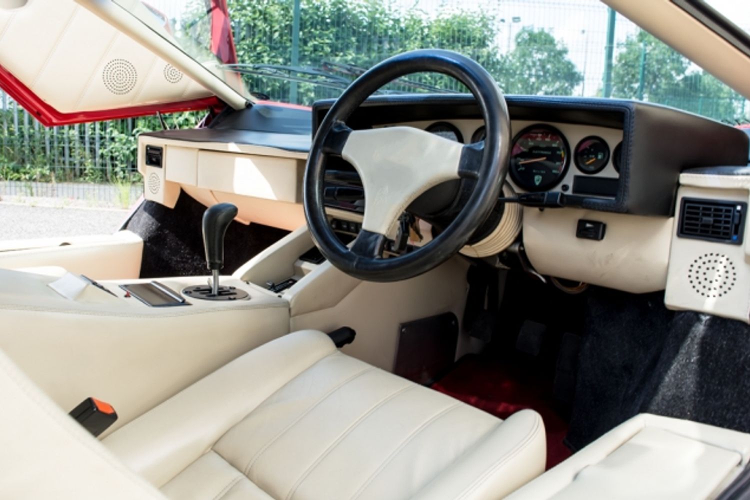 LAMBORGHINI Countach 5.2 V12 - 25th Anniversary