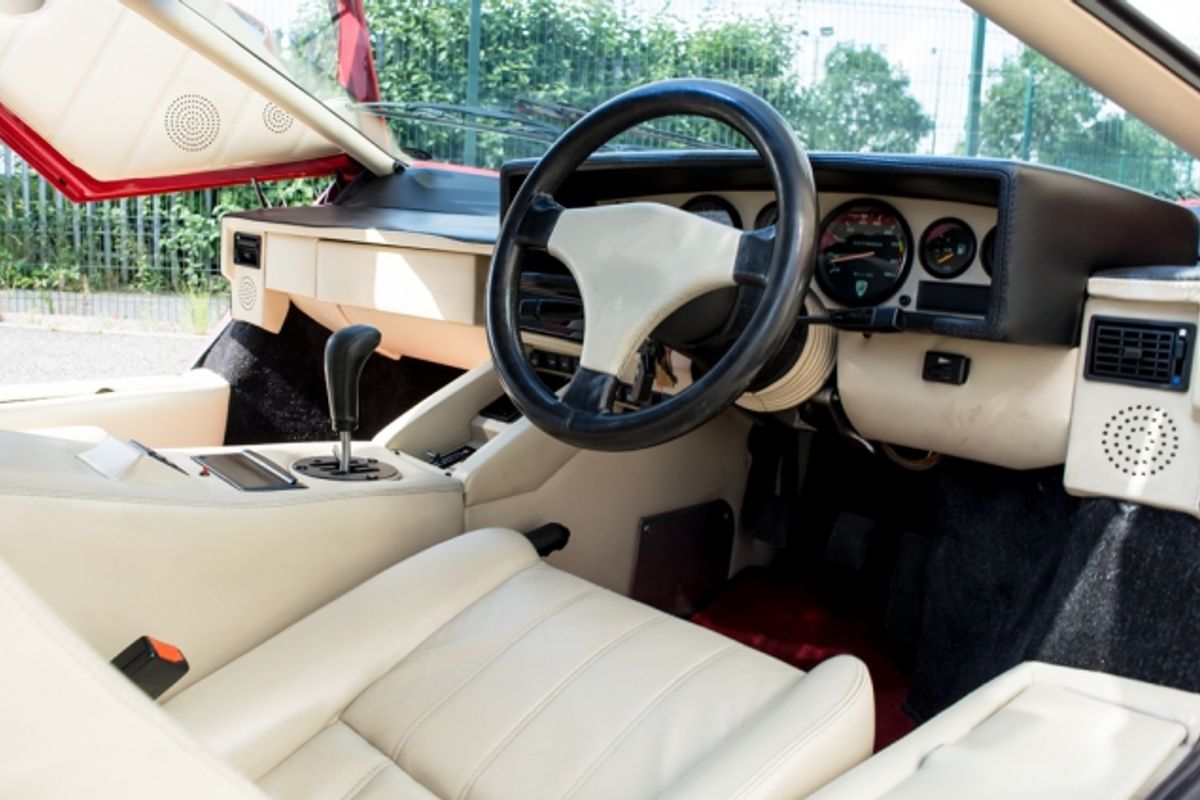 LAMBORGHINI Countach 5.2 V12 - 25th Anniversary