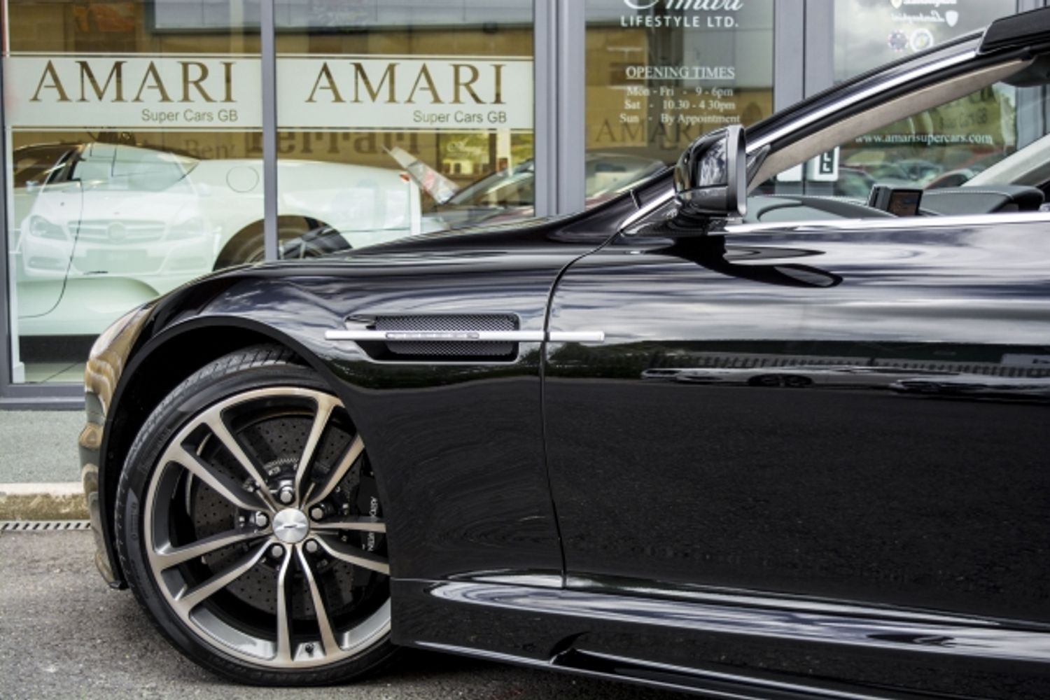 ASTON MARTIN Volante Touchtronic DBS Volante