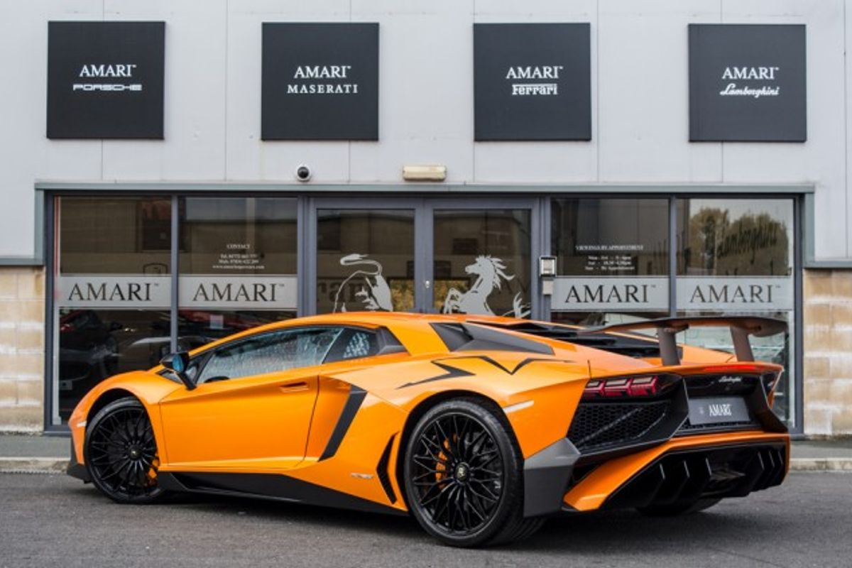 LAMBORGHINI Aventador LP750-4 SV Superveloce