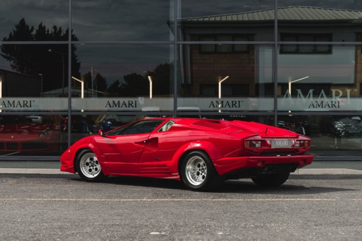 LAMBORGHINI Countach 5.2 V12 - 25th Anniversary
