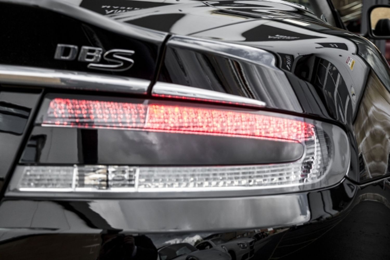 ASTON MARTIN Volante Touchtronic DBS Volante
