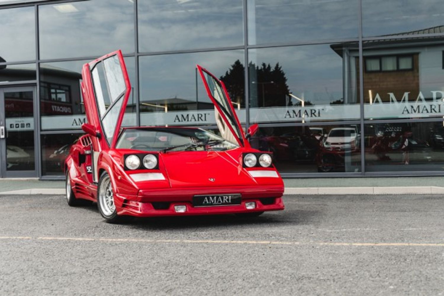 LAMBORGHINI Countach 5.2 V12 - 25th Anniversary