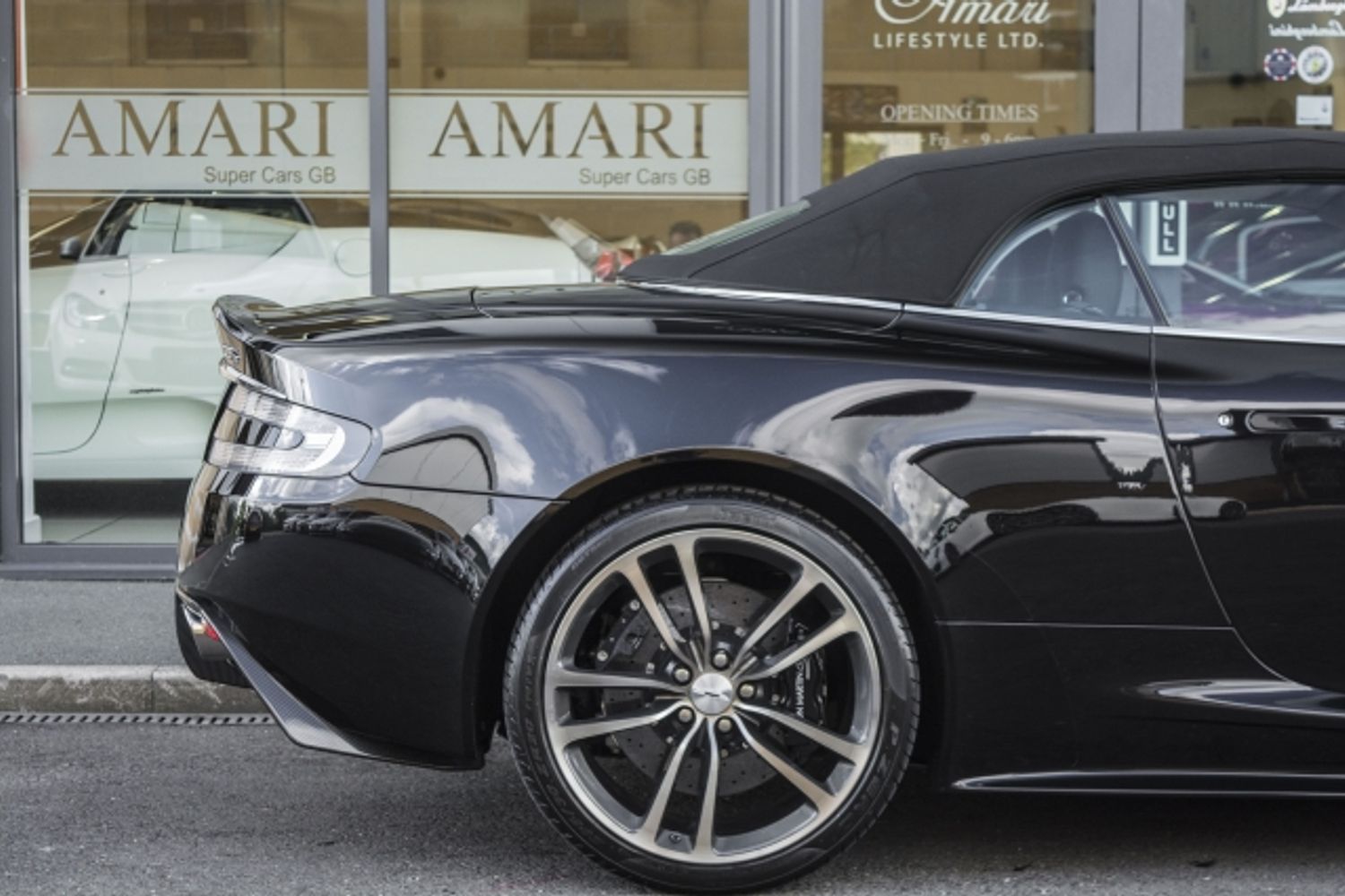 ASTON MARTIN Volante Touchtronic DBS Volante