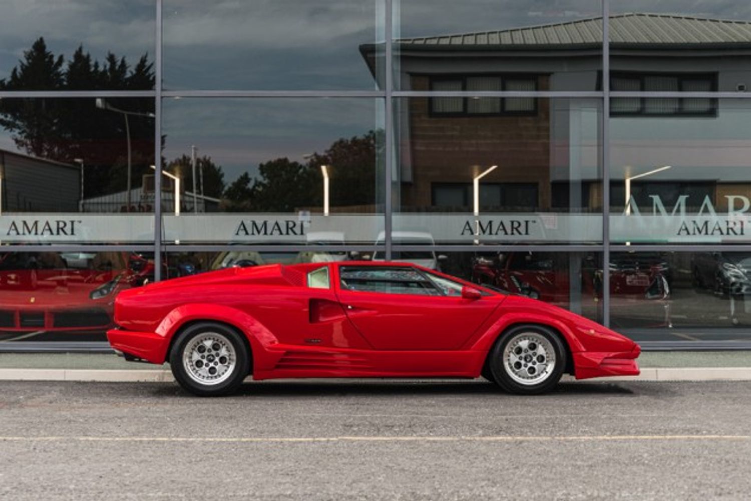 LAMBORGHINI Countach 5.2 V12 - 25th Anniversary