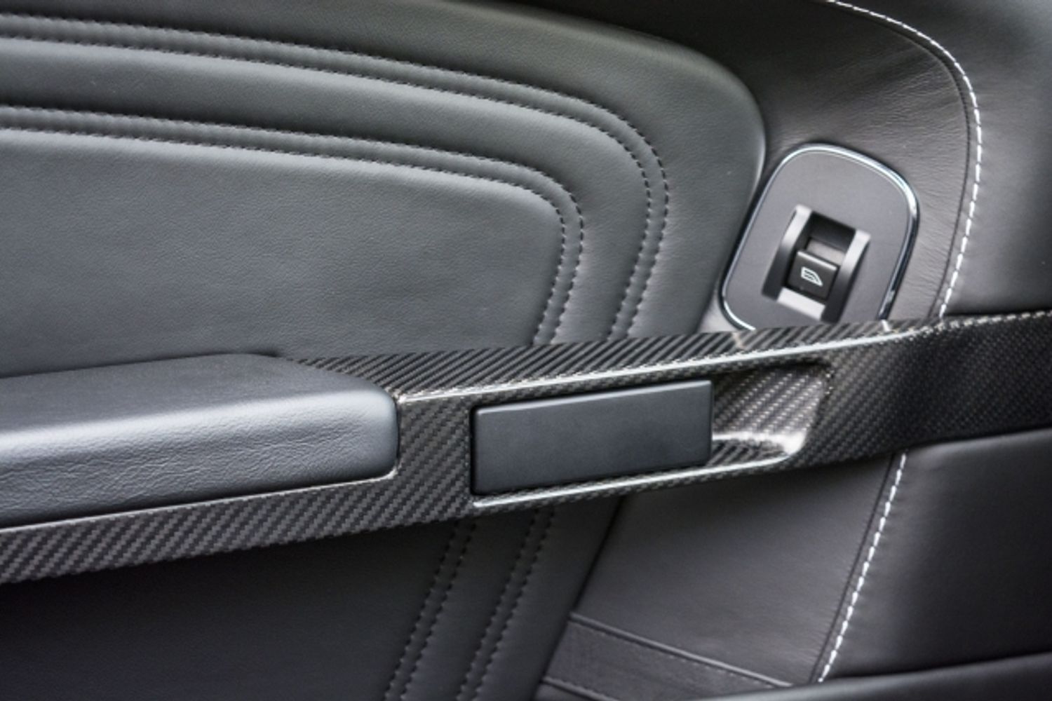 ASTON MARTIN Volante Touchtronic DBS Volante
