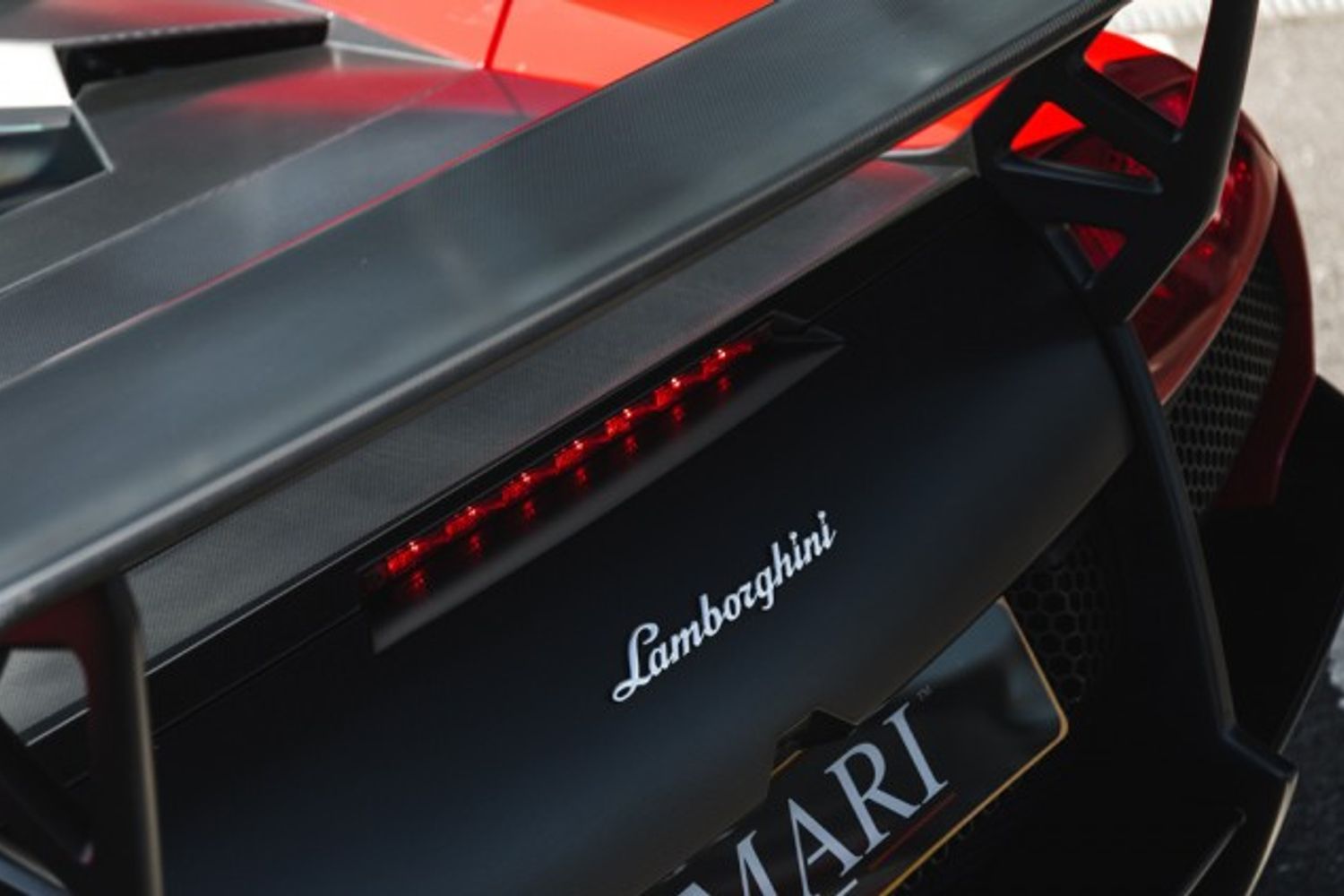 LAMBORGHINI Murcielago LP670-4 SV SUPERVELOCE