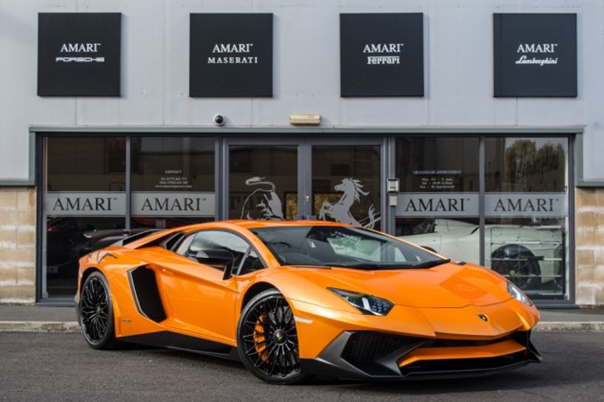 LAMBORGHINI Aventador LP750-4 SV Superveloce