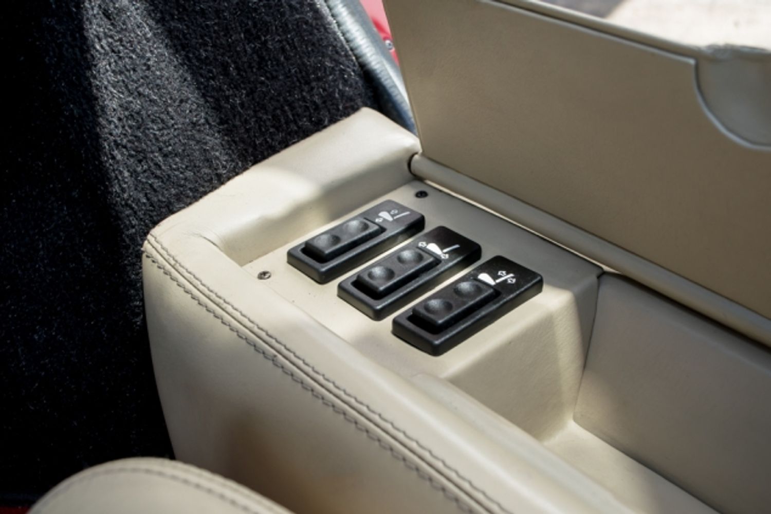 LAMBORGHINI Countach 5.2 V12 - 25th Anniversary