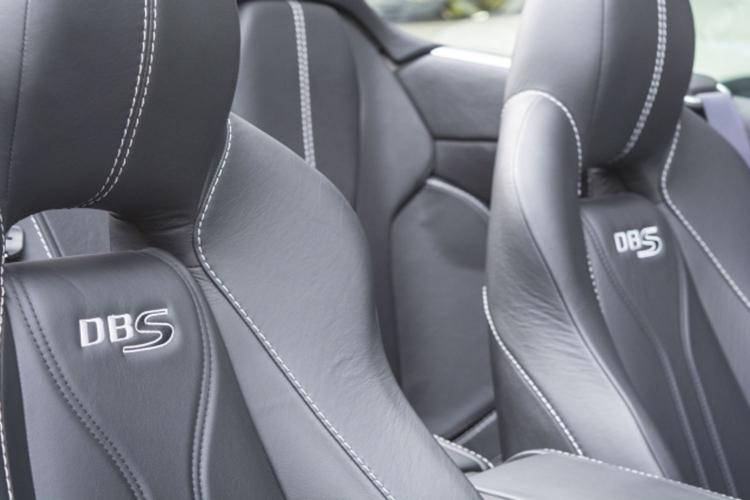 ASTON MARTIN Volante Touchtronic DBS Volante