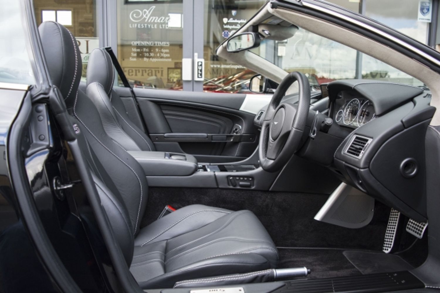 ASTON MARTIN Volante Touchtronic DBS Volante