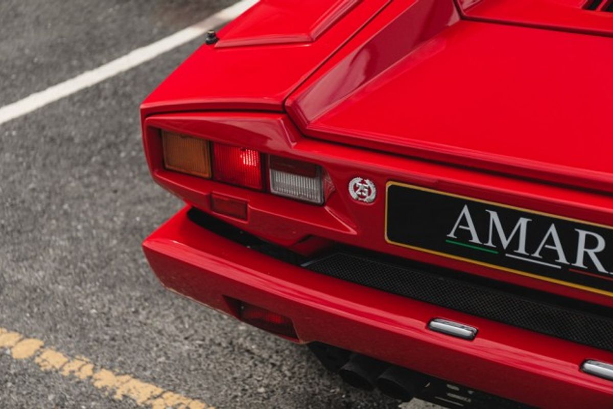LAMBORGHINI Countach 5.2 V12 - 25th Anniversary