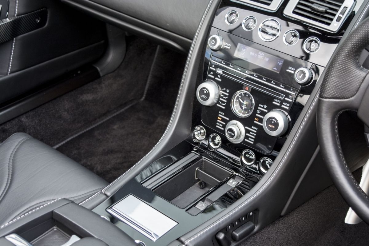 ASTON MARTIN Volante Touchtronic DBS Volante