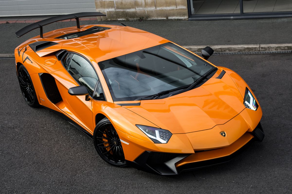 LAMBORGHINI Aventador LP750-4 SV Superveloce