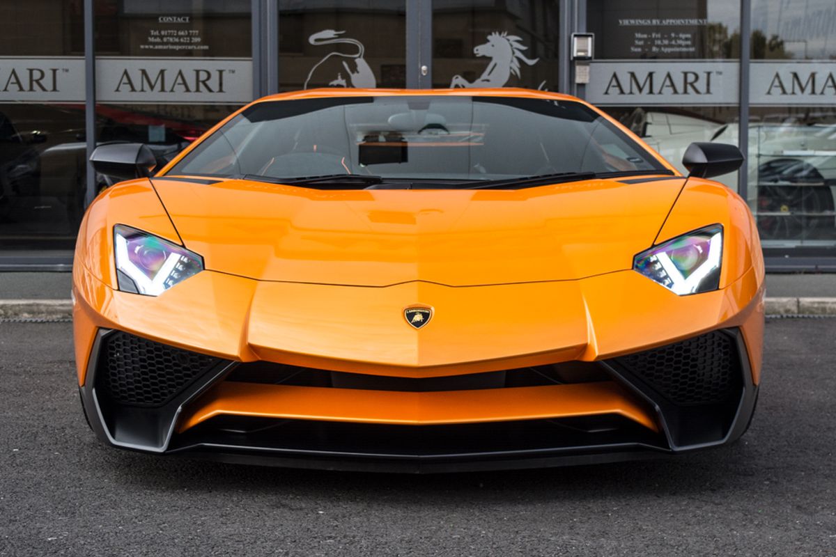 LAMBORGHINI Aventador LP750-4 SV Superveloce