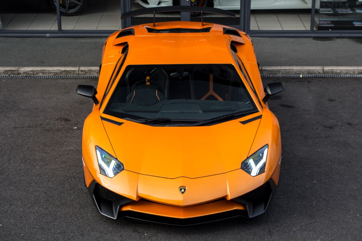 LAMBORGHINI Aventador LP750-4 SV Superveloce