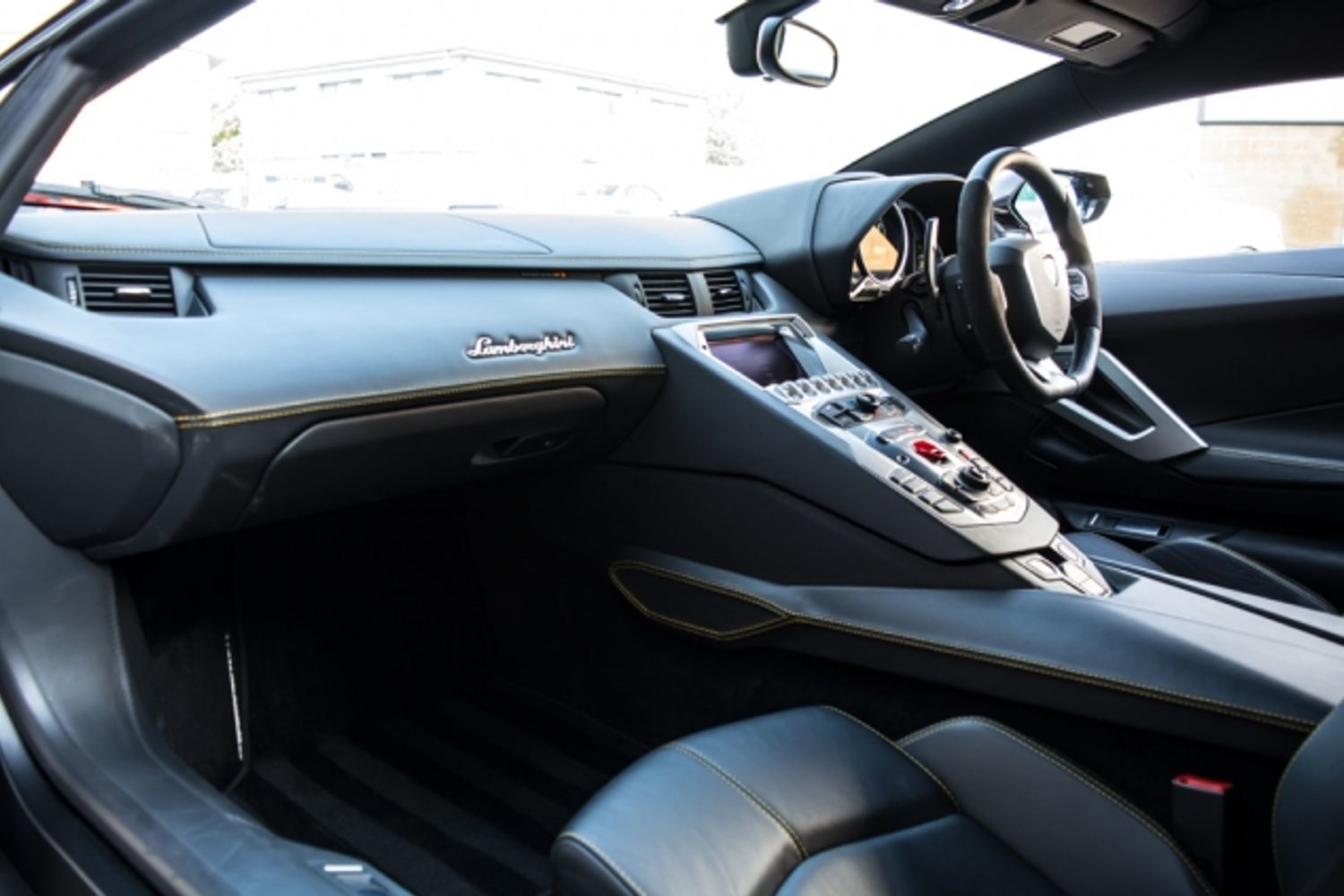 LAMBORGHINI AVENTADOR COUPE 6.5 LP 700-4 2DR Semi Automatic