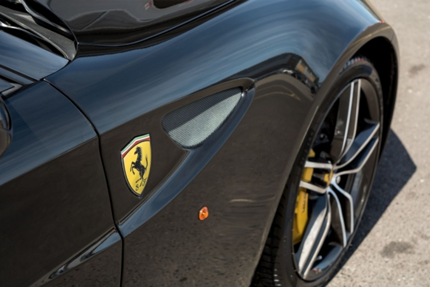 FERRARI FF COUPE 2dr Auto [HELE]