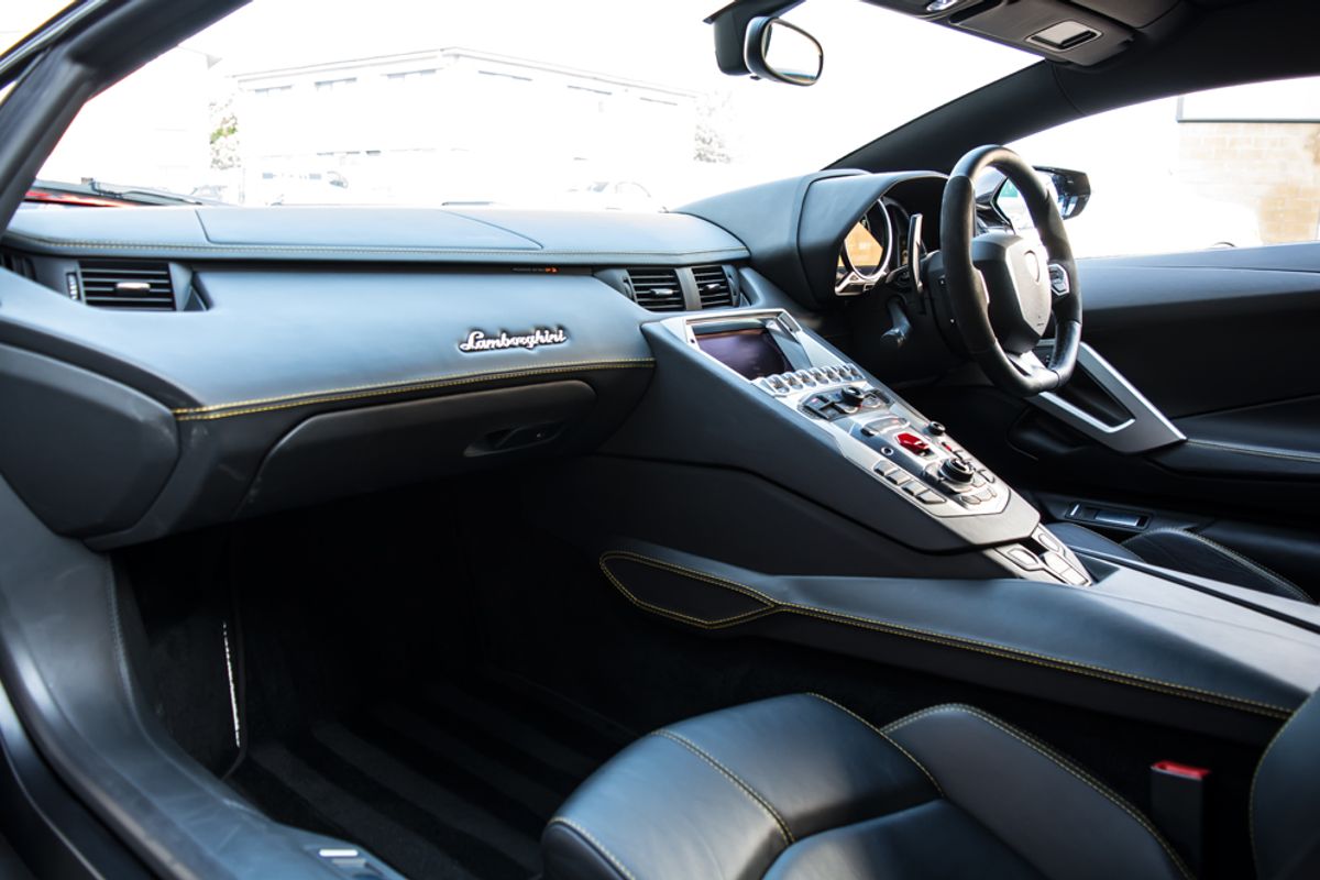 LAMBORGHINI AVENTADOR COUPE 6.5 LP 700-4 2DR Semi Automatic