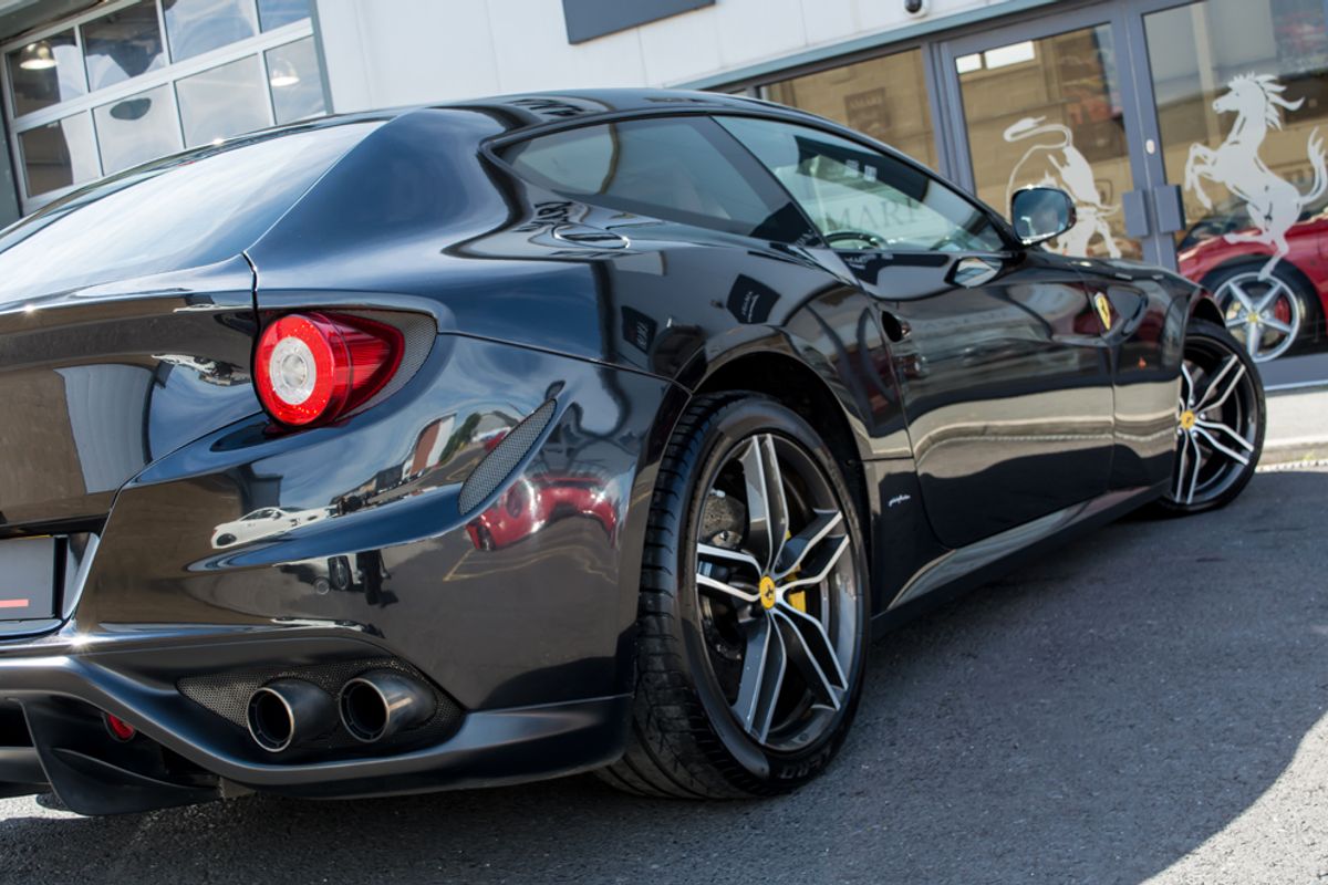 FERRARI FF COUPE 2dr Auto [HELE]