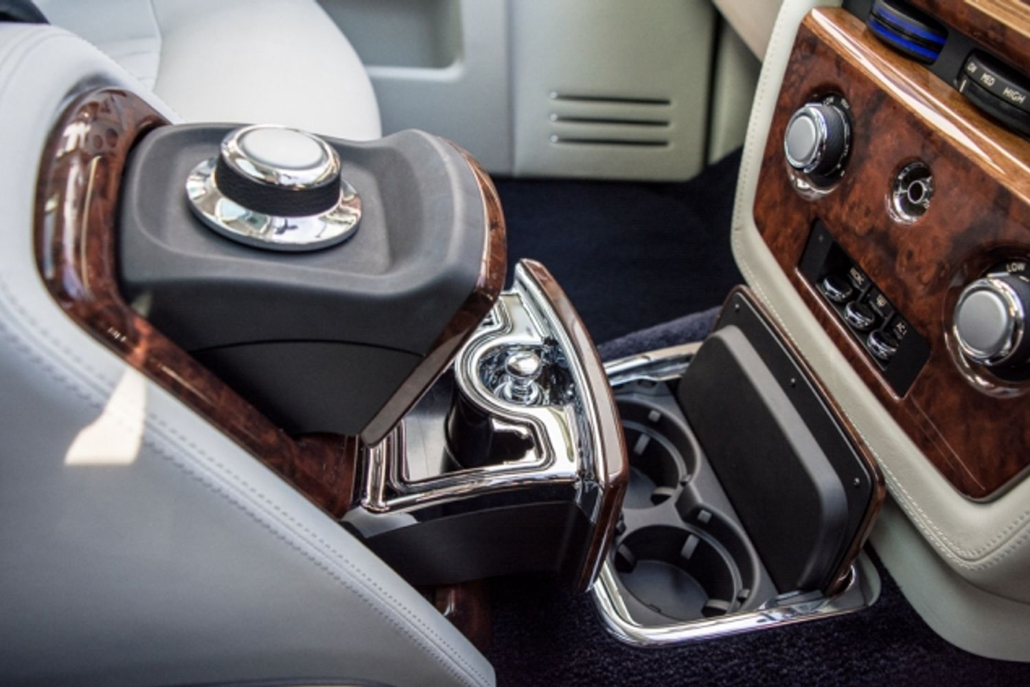 ROLLS-ROYCE PHANTOM 6.7 PHANTOM SAPPHIRE 2DR AUTOMATIC