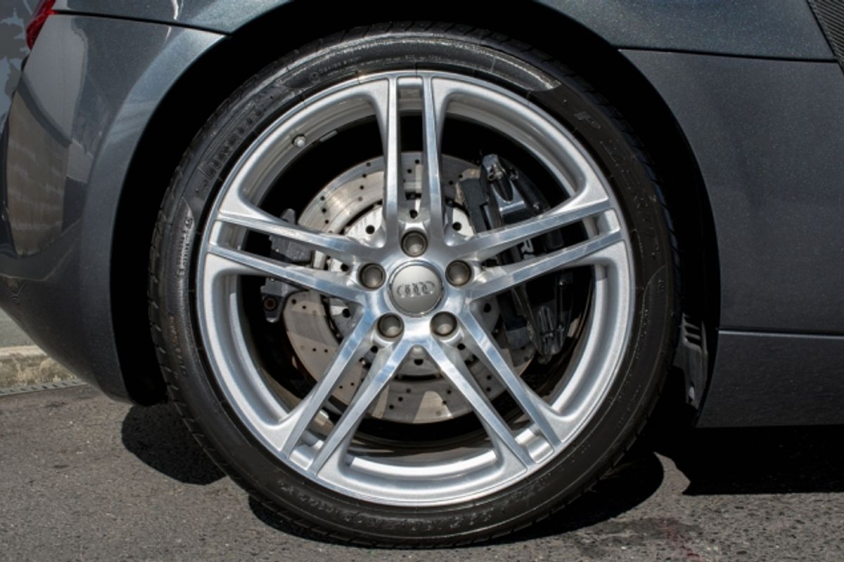 AUDI R8 PETROL COUPE 4.2 QUATTRO 2DR Manual