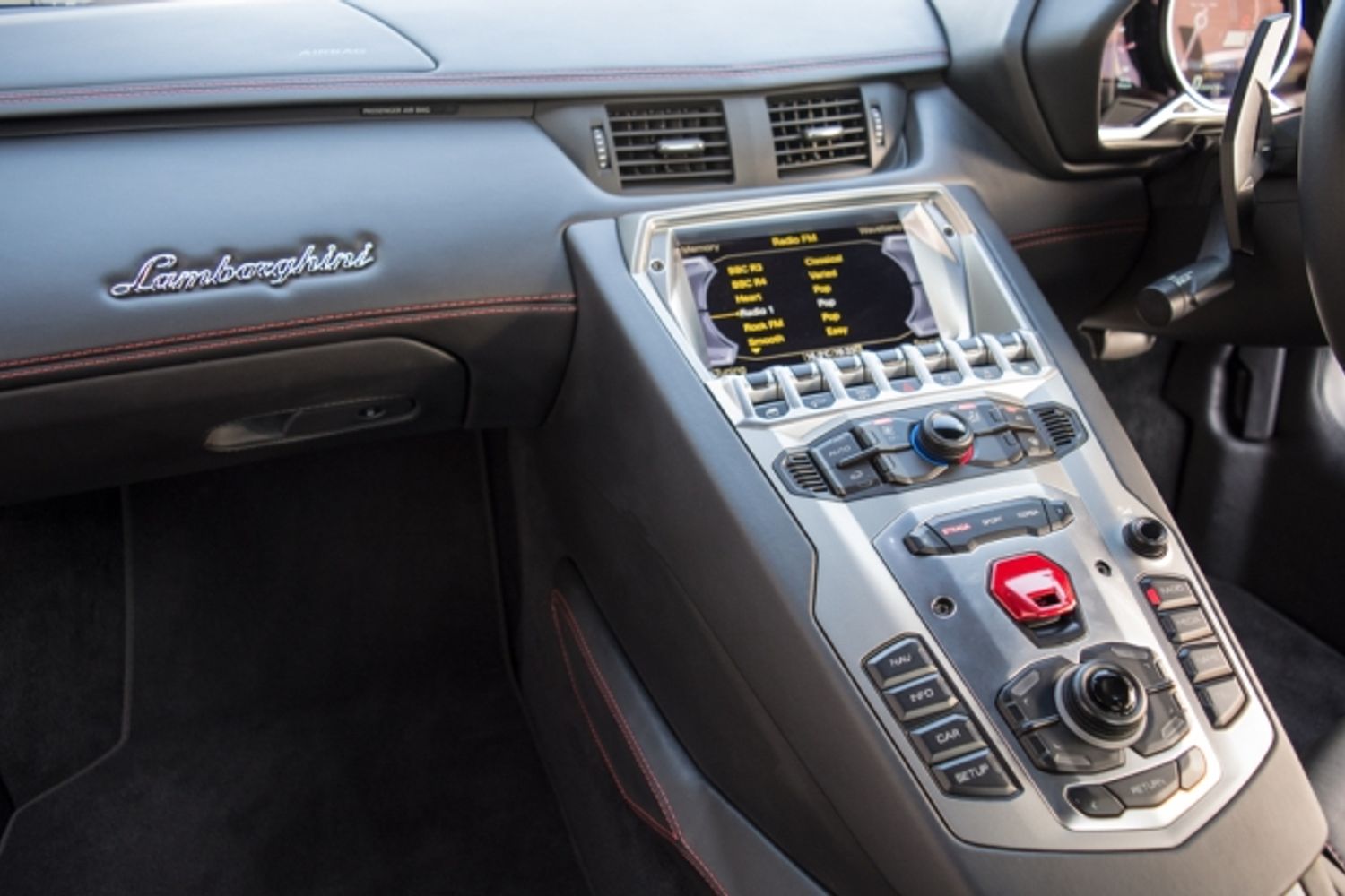 LAMBORGHINI AVENTADOR COUPE 6.5 LP 700-4 2DR SEMI AUTO
