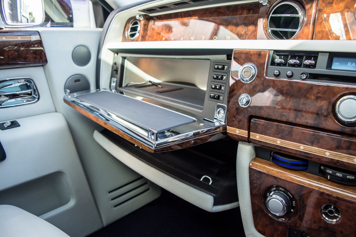 ROLLS-ROYCE PHANTOM 6.7 PHANTOM SAPPHIRE 2DR AUTOMATIC