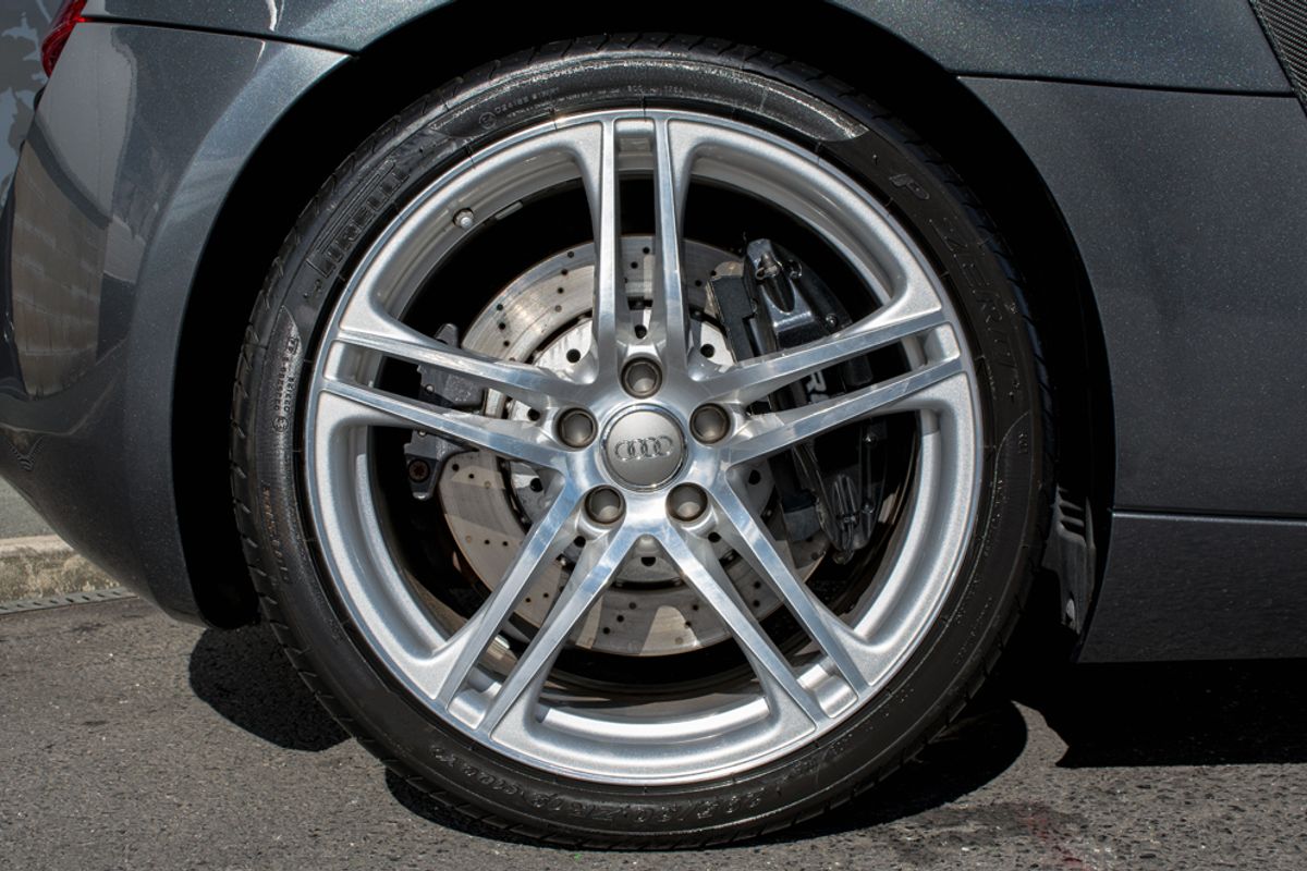 AUDI R8 PETROL COUPE 4.2 QUATTRO 2DR Manual