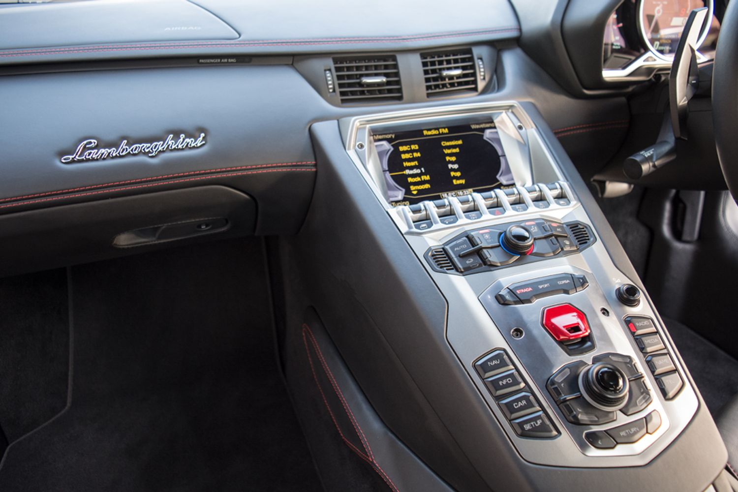 LAMBORGHINI AVENTADOR COUPE 6.5 LP 700-4 2DR SEMI AUTO
