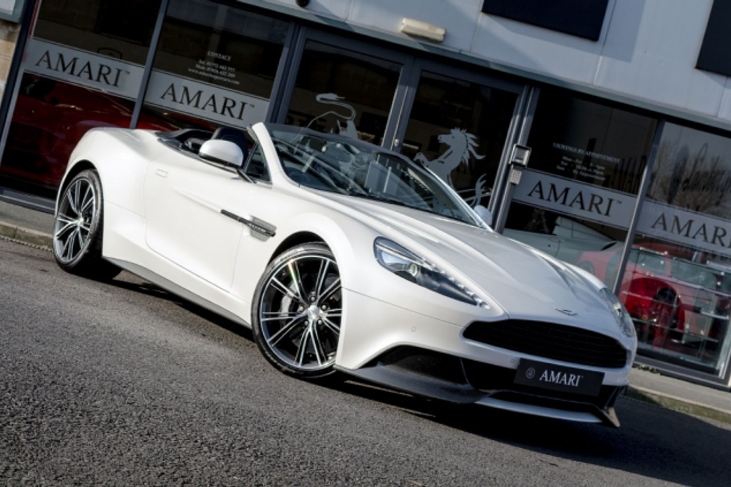 ASTON MARTIN Vanquish Volante Carbon Edition - Touchtronic II