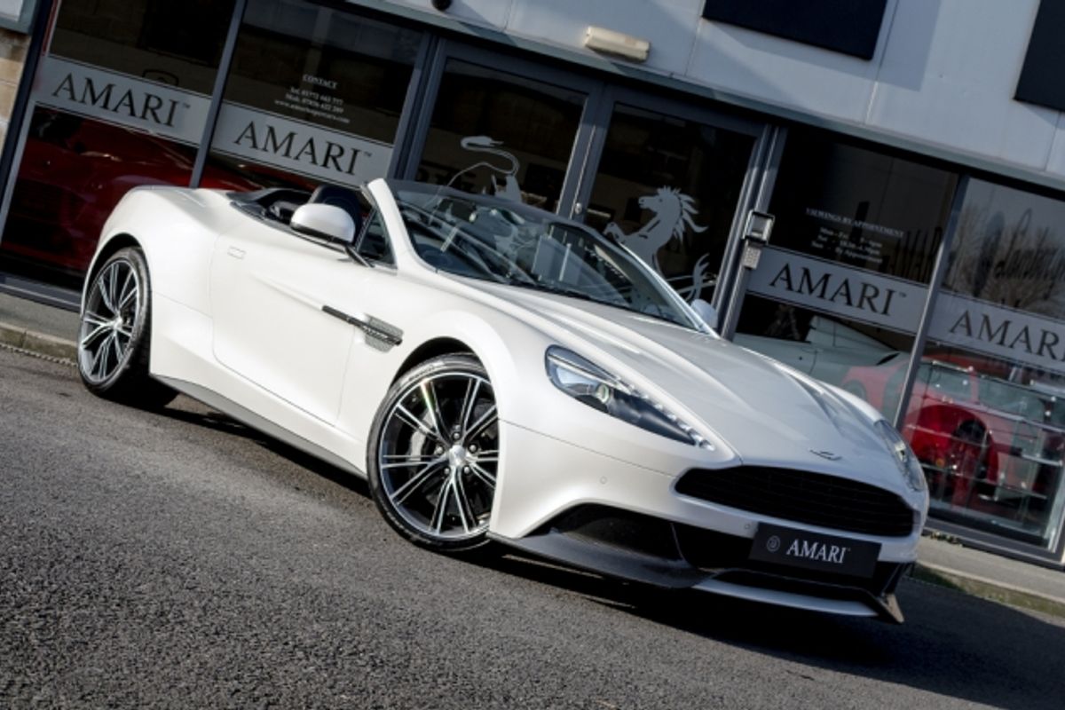 ASTON MARTIN Vanquish Volante Carbon Edition - Touchtronic II
