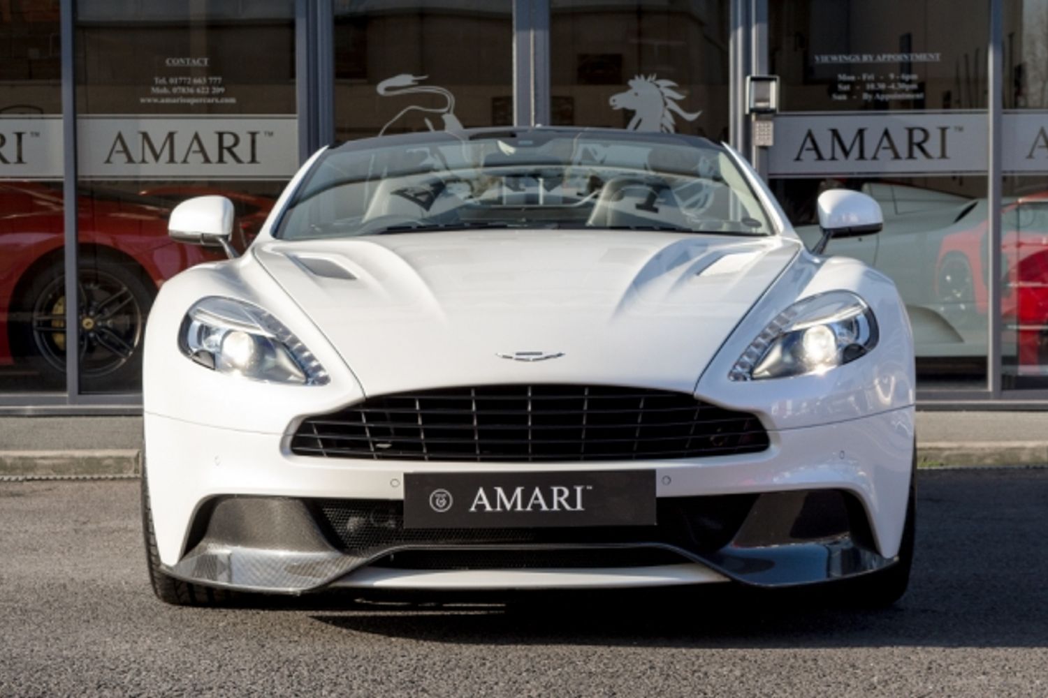 ASTON MARTIN Vanquish Volante Carbon Edition - Touchtronic II