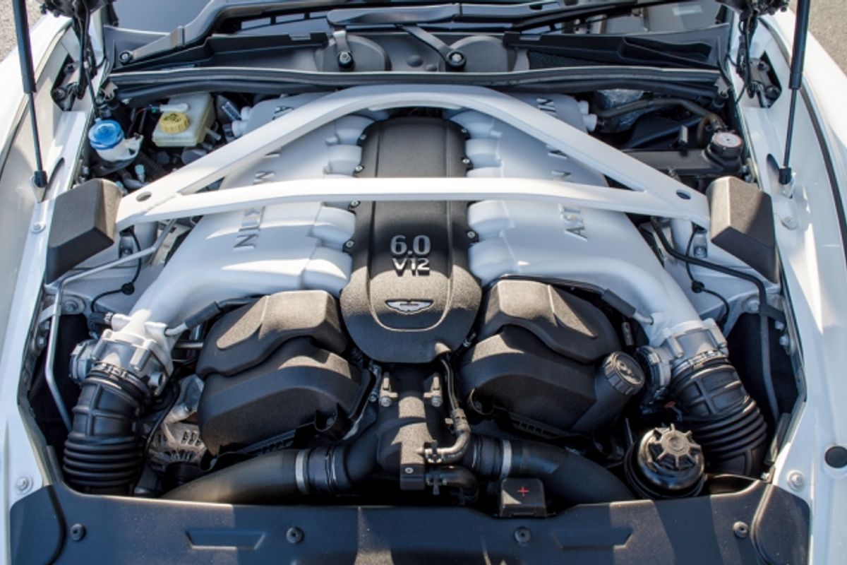 ASTON MARTIN Vanquish Volante Carbon Edition - Touchtronic II