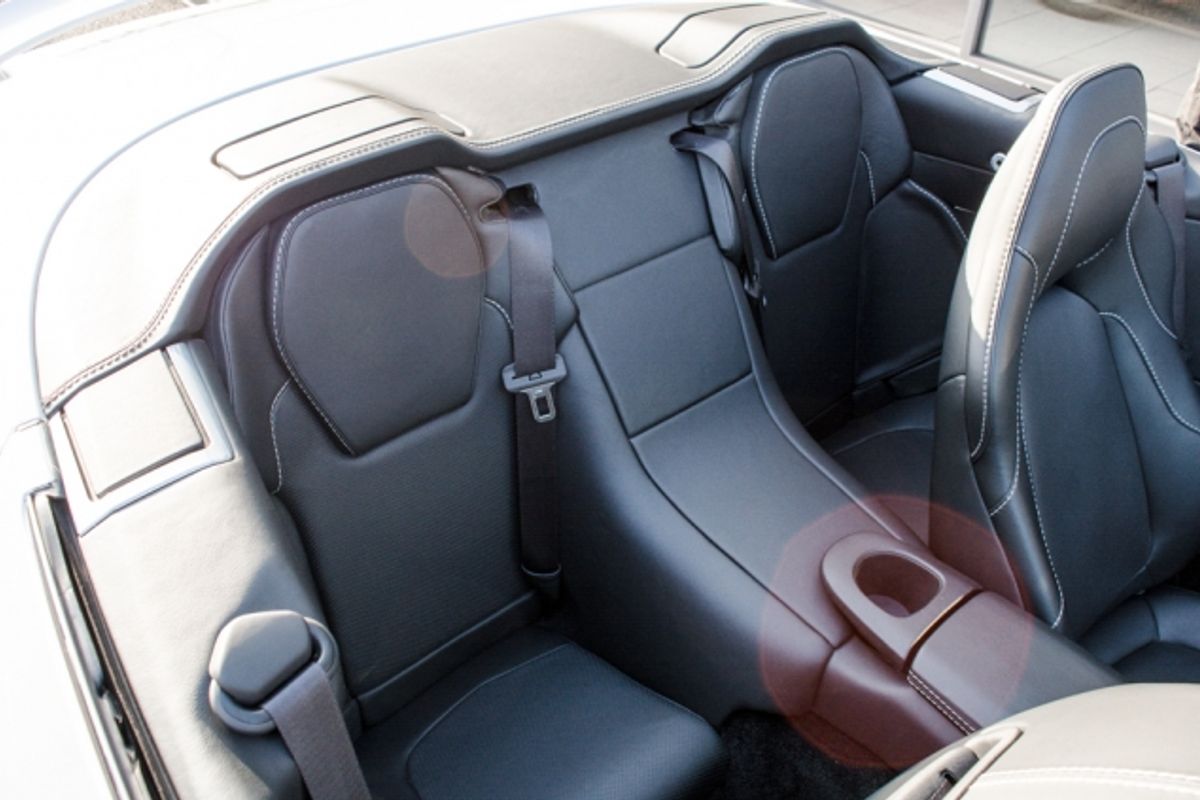 ASTON MARTIN Vanquish Volante Carbon Edition - Touchtronic II