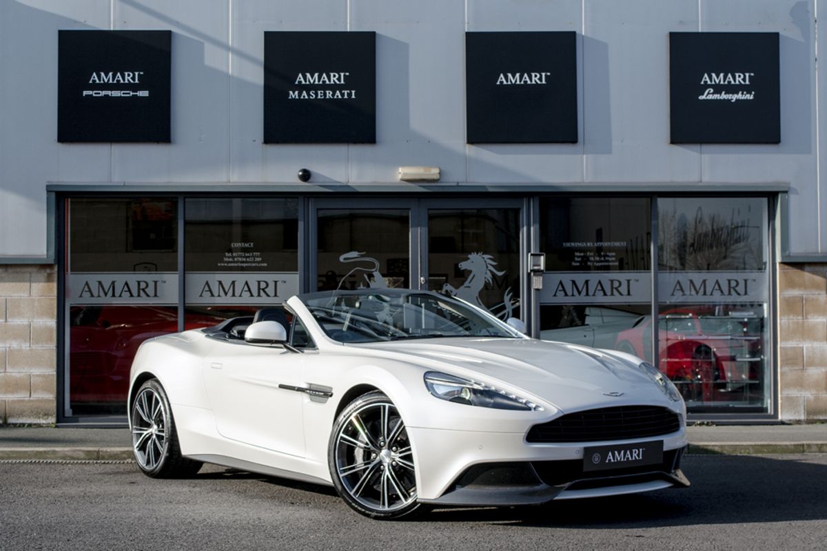 ASTON MARTIN Vanquish Volante Carbon Edition - Touchtronic II