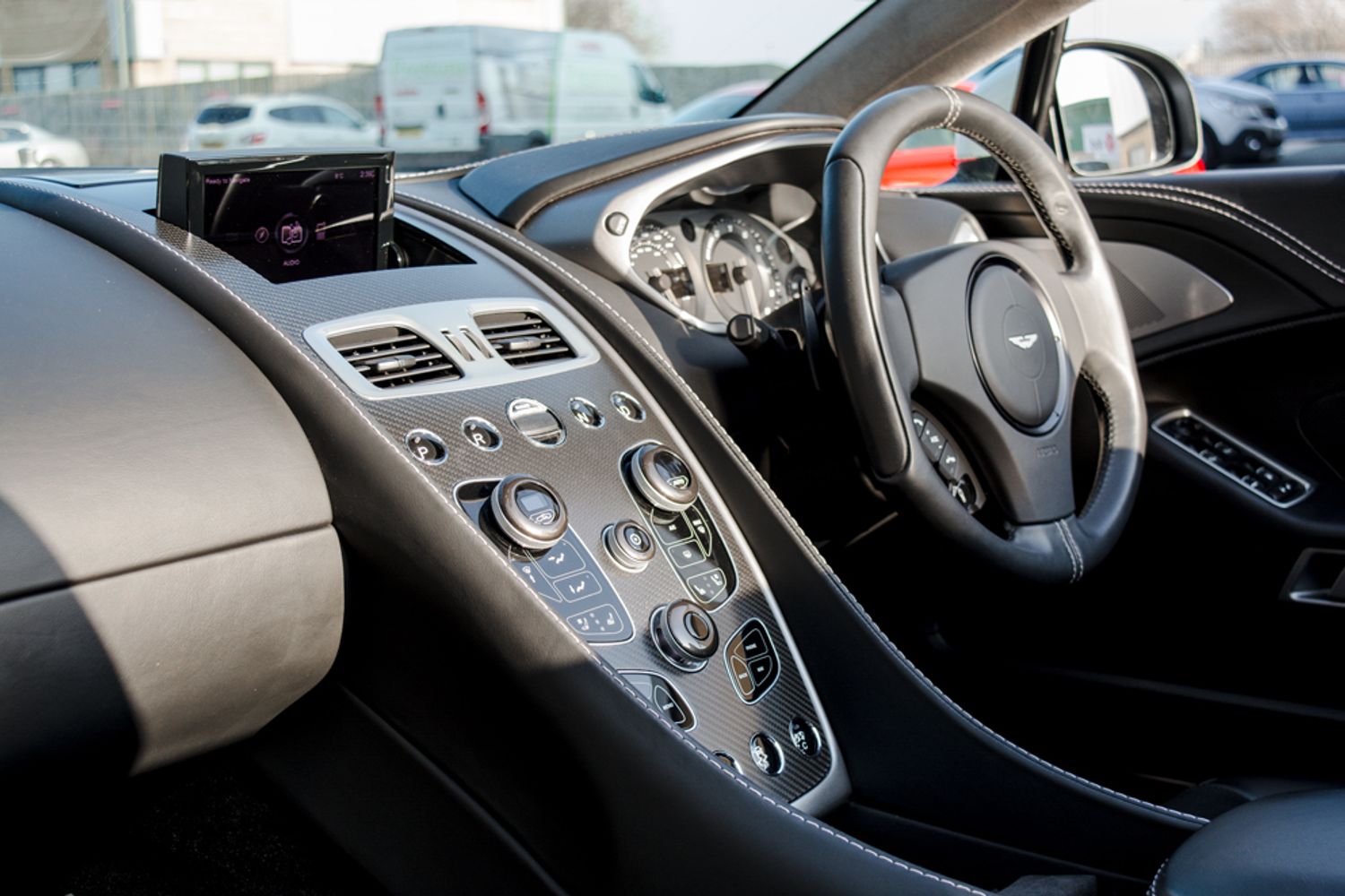 ASTON MARTIN Vanquish Volante Carbon Edition - Touchtronic II