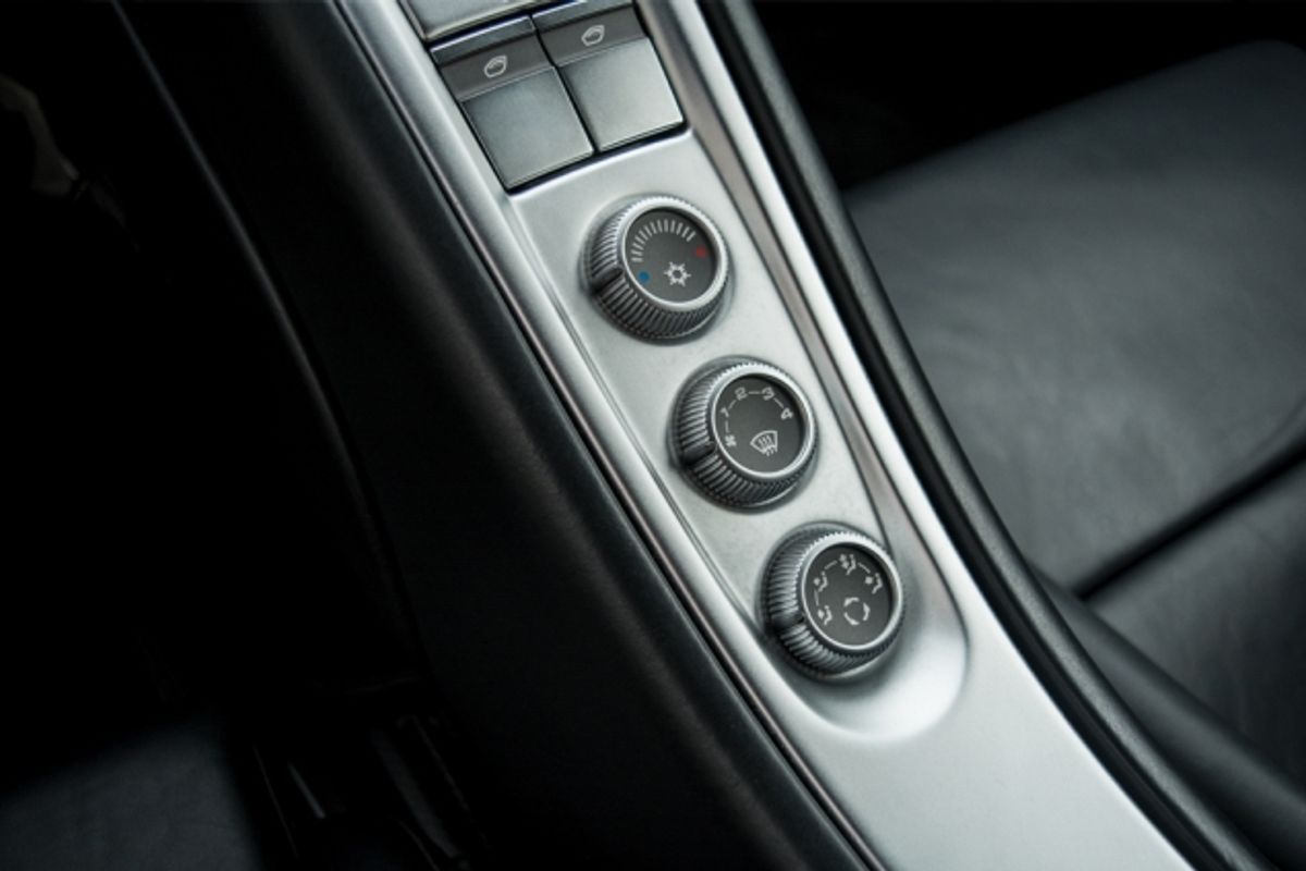 PORSCHE CARRERA GT 5.7 2DR Manual