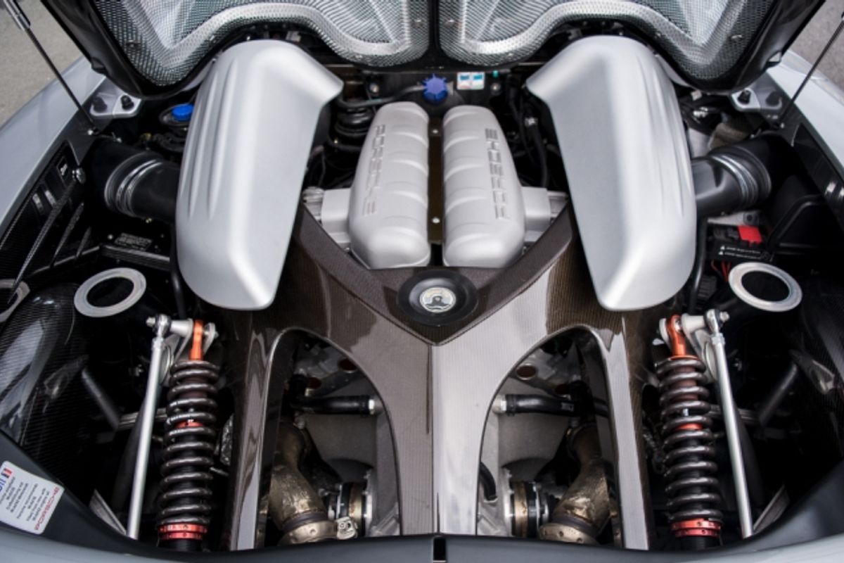 PORSCHE CARRERA GT 5.7 2DR Manual