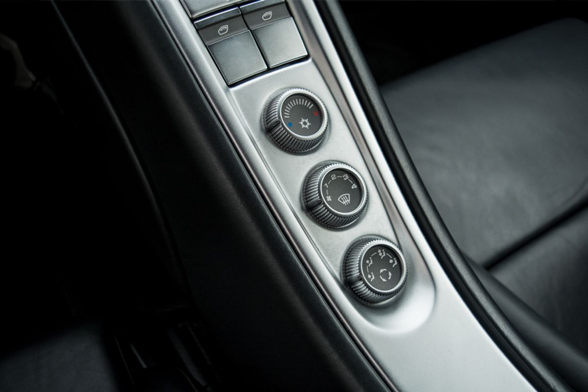PORSCHE CARRERA GT 5.7 2DR Manual