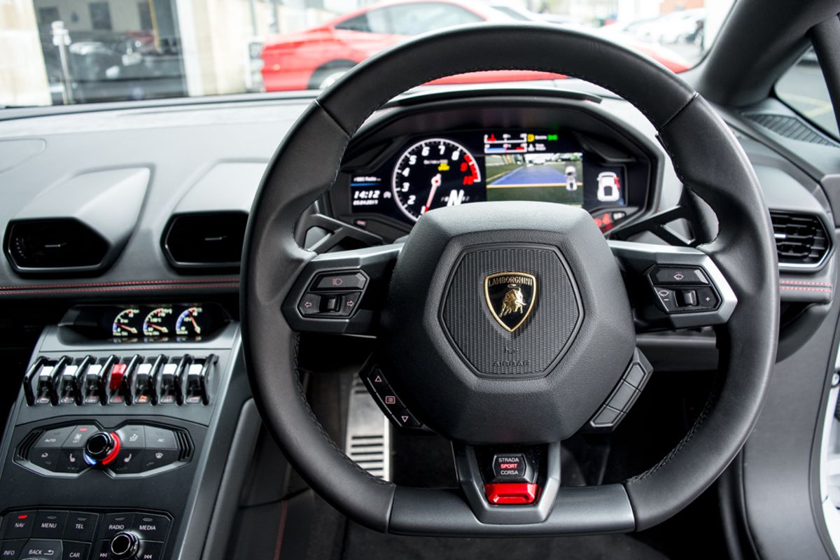 LAMBORGHINI HURACAN PETROL Coupe 5.2 LP 610-4 2DR Semi Automatic